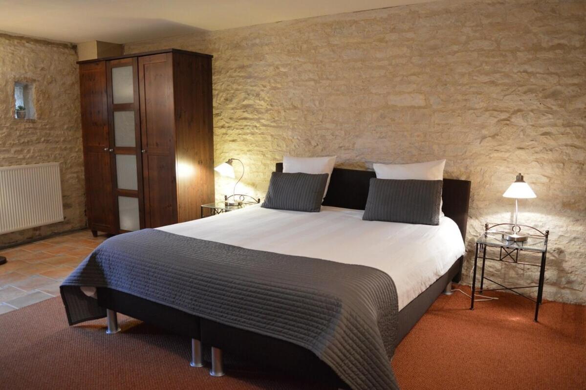 La Dominotte Bed & Breakfast Demigny Room photo