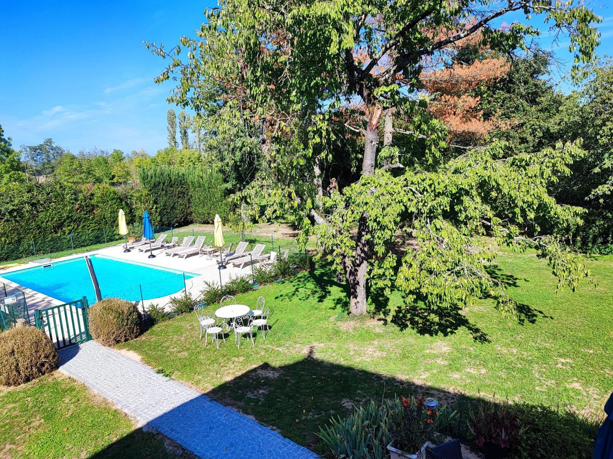 La Dominotte Bed & Breakfast Demigny Exterior photo