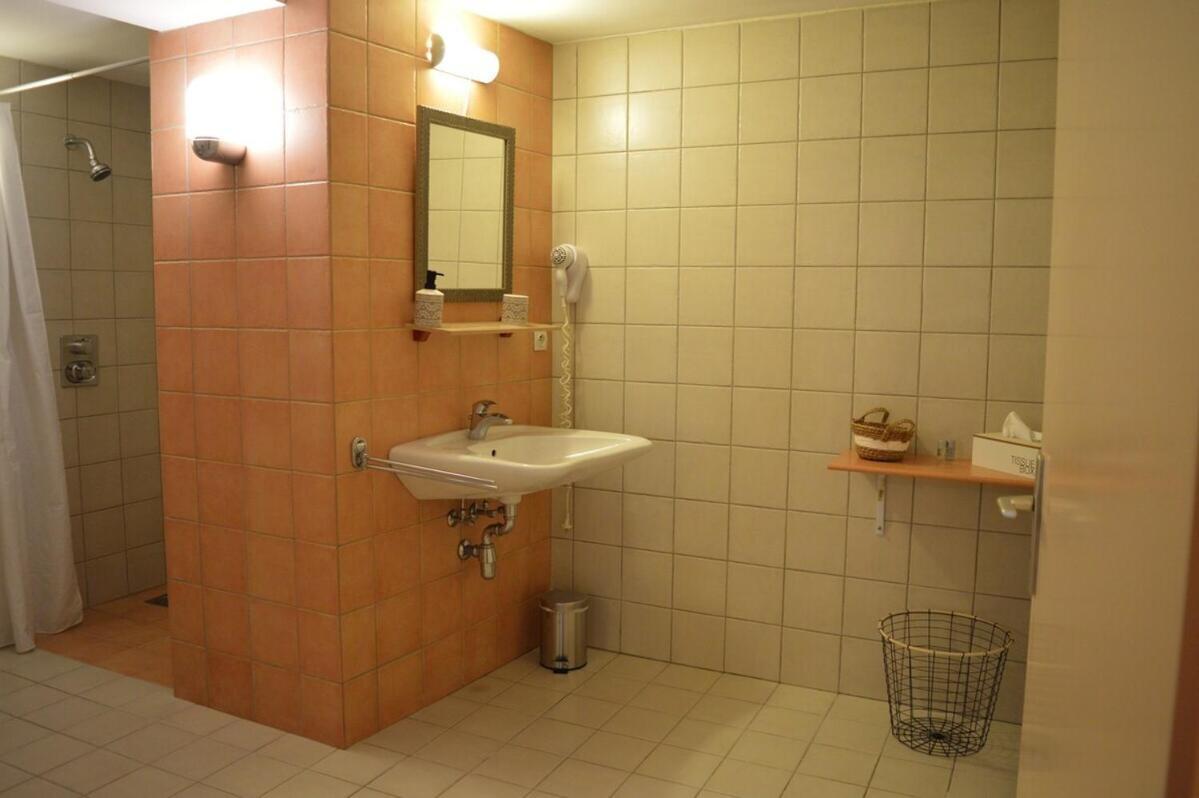 La Dominotte Bed & Breakfast Demigny Room photo
