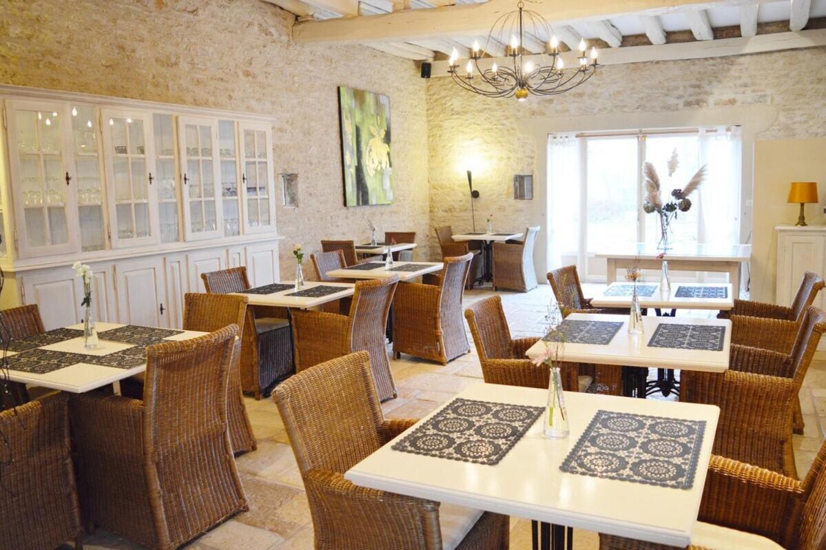 La Dominotte Bed & Breakfast Demigny Room photo