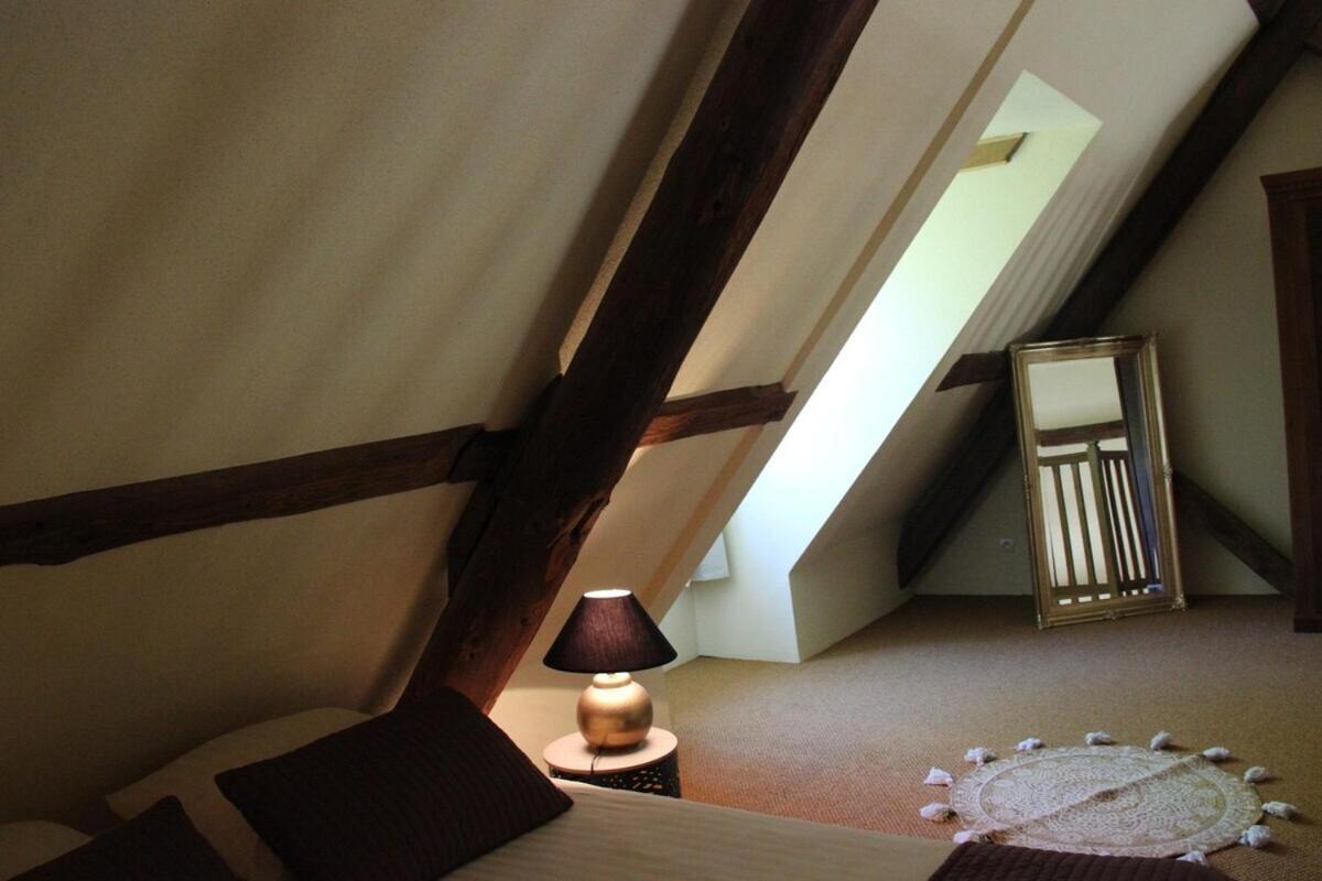 La Dominotte Bed & Breakfast Demigny Room photo