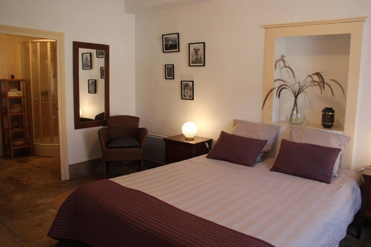 La Dominotte Bed & Breakfast Demigny Room photo