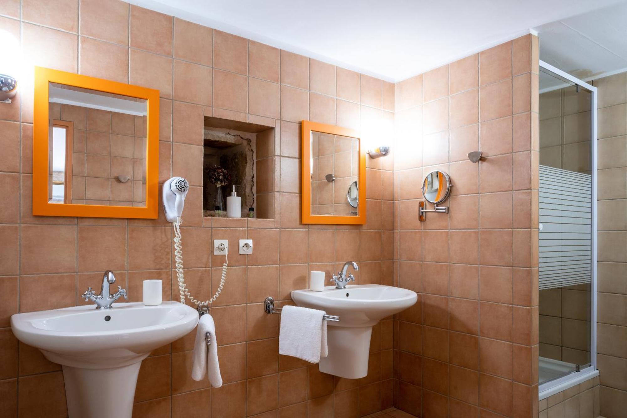 La Dominotte Bed & Breakfast Demigny Room photo